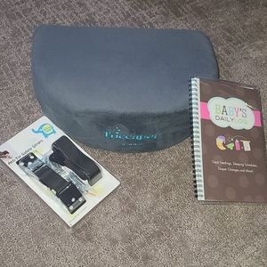⭐️4-four $25!⭐️ Pregnancy pillow, Baby Daily Log, Safety straps